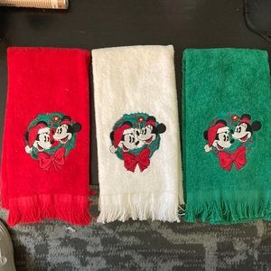 Disney, Mickey and Minnie decorative Christmas towels, like new